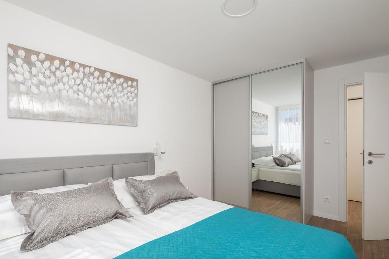 New & Modern Apartment Aa Split Luaran gambar